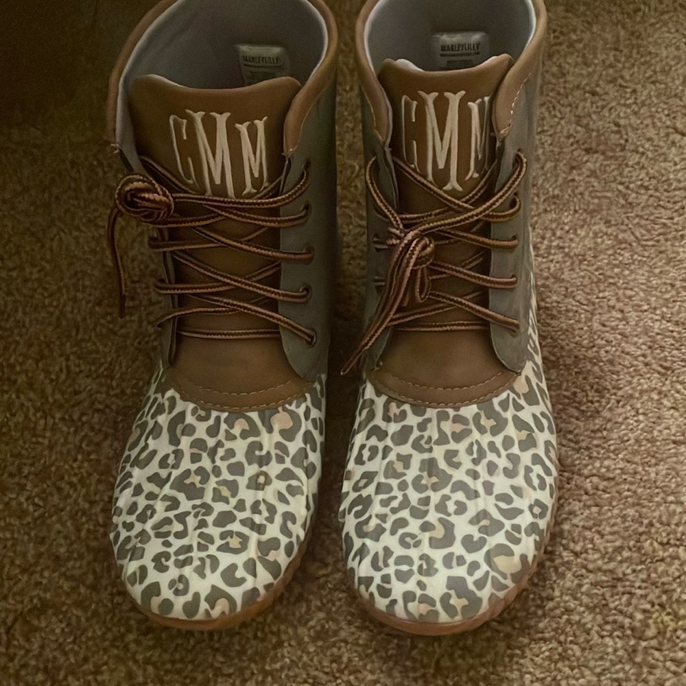 Duck boots